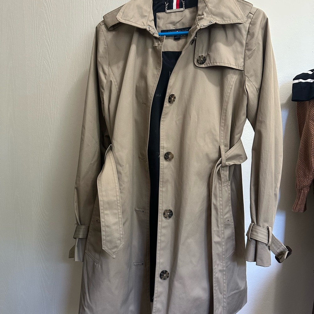 Tommy Hilfiger Tan Trench Coat for Women